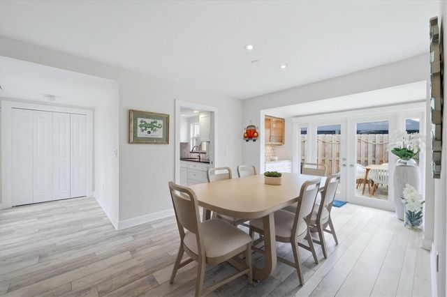 104 WHISPERING SANDS DRIVE V27, Sarasota, FL 34242