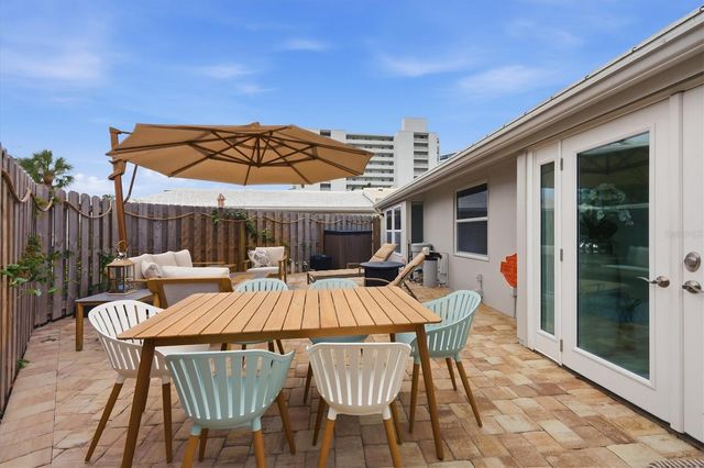 104 WHISPERING SANDS DRIVE V27, Sarasota, FL 34242