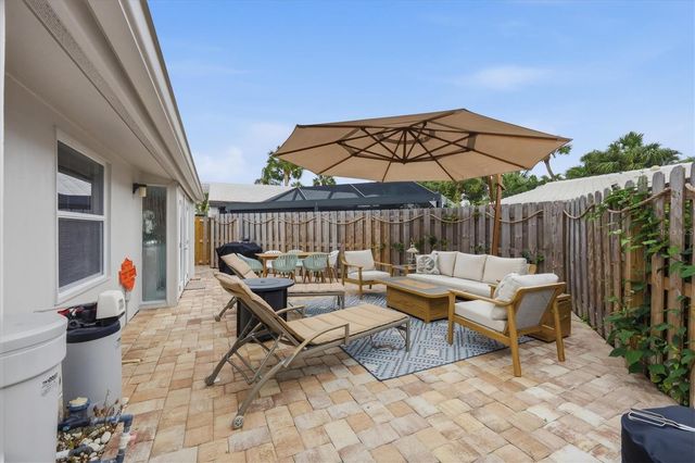 104 WHISPERING SANDS DRIVE V27, Sarasota, FL 34242