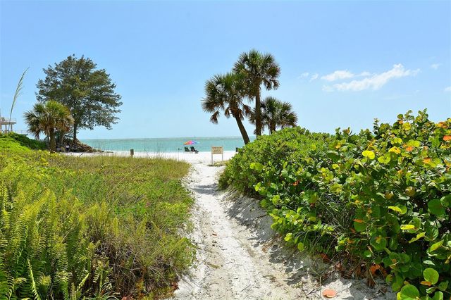 104 WHISPERING SANDS DRIVE V27, Sarasota, FL 34242
