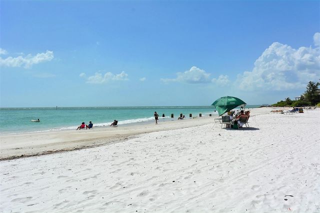 104 WHISPERING SANDS DRIVE V27, Sarasota, FL 34242