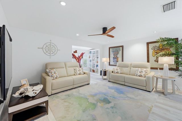 104 WHISPERING SANDS DRIVE V27, Sarasota, FL 34242