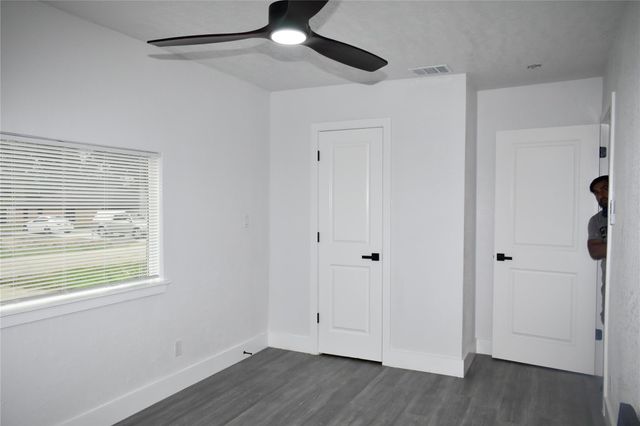 9401 Heatherside Street, Houston, TX 77016