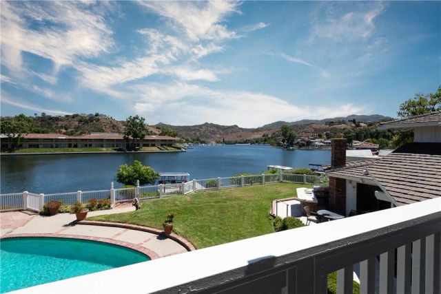 3924 Fairbreeze Circle, Westlake Village, CA 91361