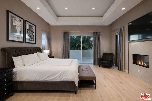 633 N Laurel Avenue, Los Angeles, CA 90048