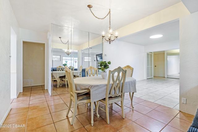 1124 N Halifax Avenue, Daytona Beach, FL 32118