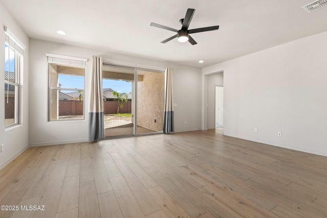 13384 E Knipe Place, Tucson, AZ 85747