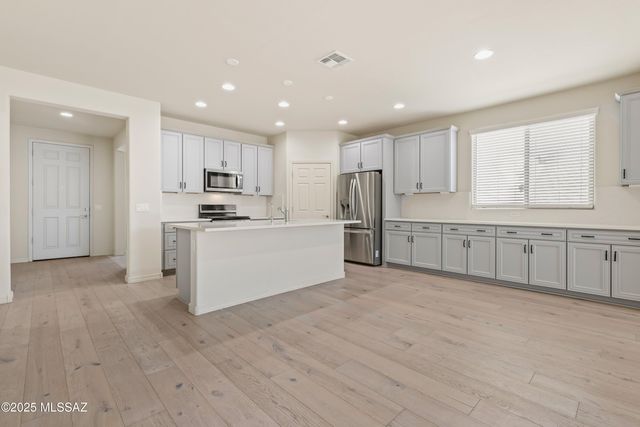 13384 E Knipe Place, Tucson, AZ 85747