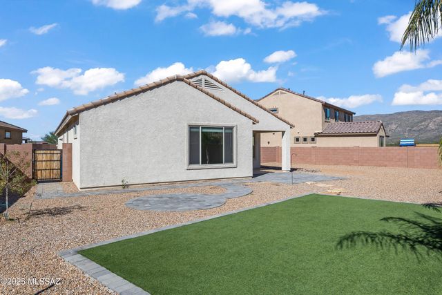 13384 E Knipe Place, Tucson, AZ 85747