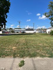 800 W Block Laurel (15 & 16) Street, Seymour, IN 47274