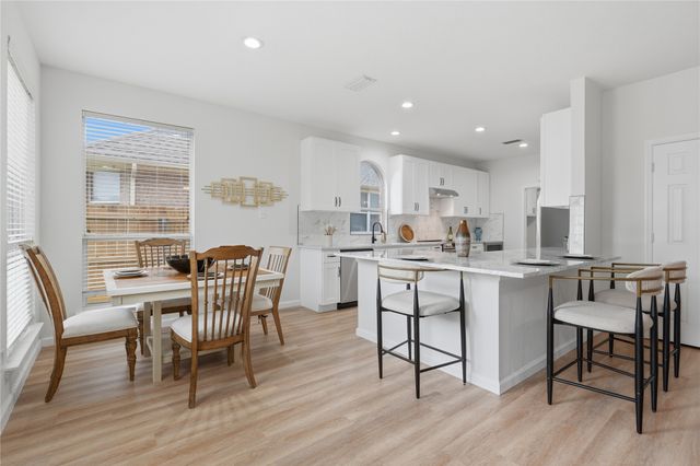 2715 Lake Country Drive, Grand Prairie, TX 75052
