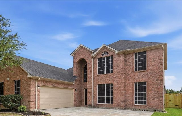 2715 Lake Country Drive, Grand Prairie, TX 75052