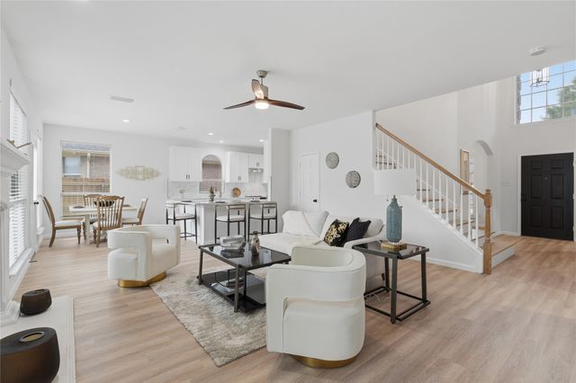 2715 Lake Country Drive, Grand Prairie, TX 75052