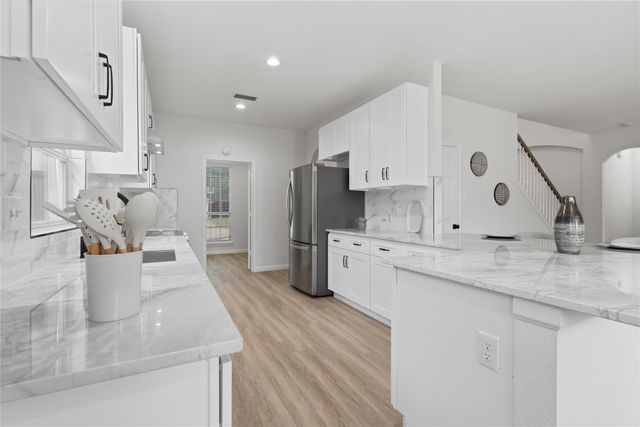 2715 Lake Country Drive, Grand Prairie, TX 75052