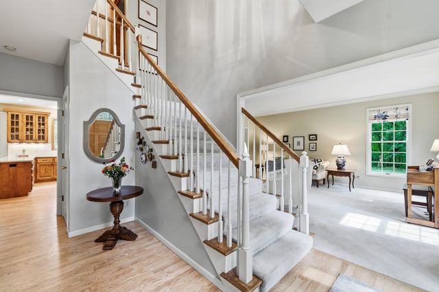 805 Midwest Trail Court N, Lake Elmo, MN 55042
