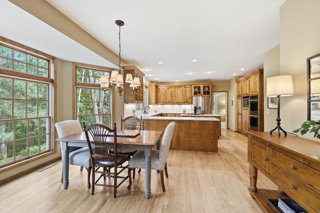 805 Midwest Trail Court N, Lake Elmo, MN 55042
