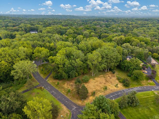 805 Midwest Trail Court N, Lake Elmo, MN 55042