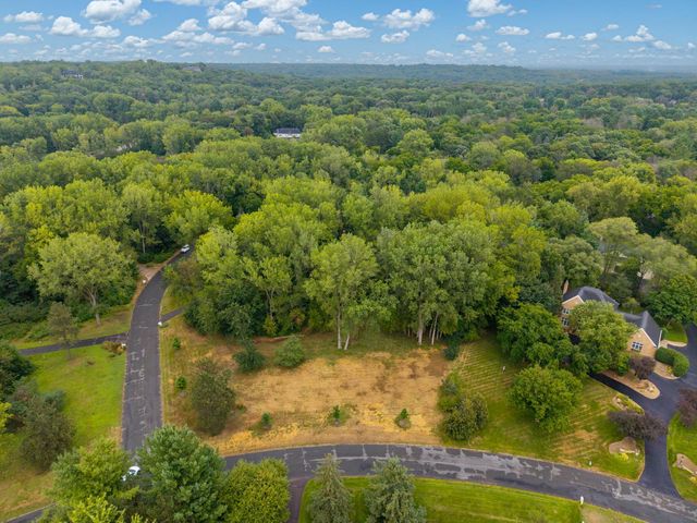 805 Midwest Trail Court N, Lake Elmo, MN 55042