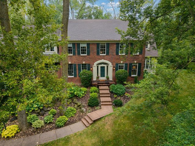805 Midwest Trail Court N, Lake Elmo, MN 55042