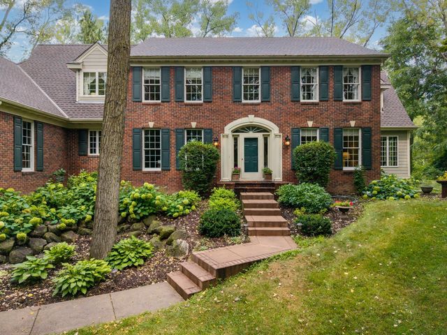 805 Midwest Trail Court N, Lake Elmo, MN 55042