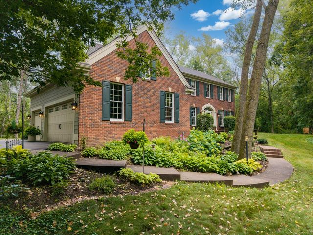 805 Midwest Trail Court N, Lake Elmo, MN 55042
