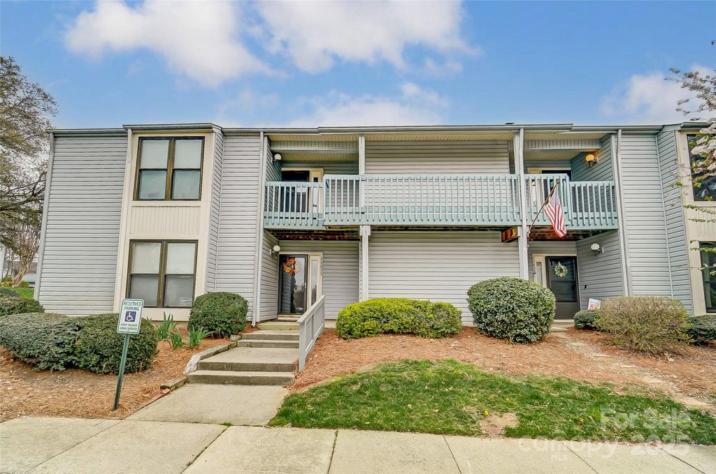 11039 Harrowfield Road, Charlotte, NC 28226