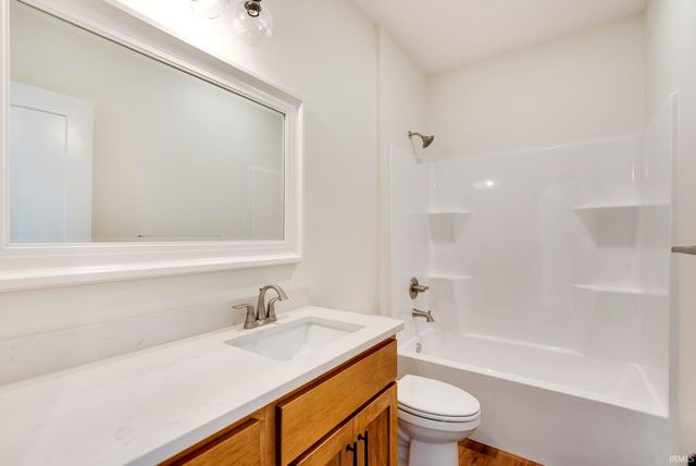 4971 Chickadee Drive, Woodburn, IN 46797