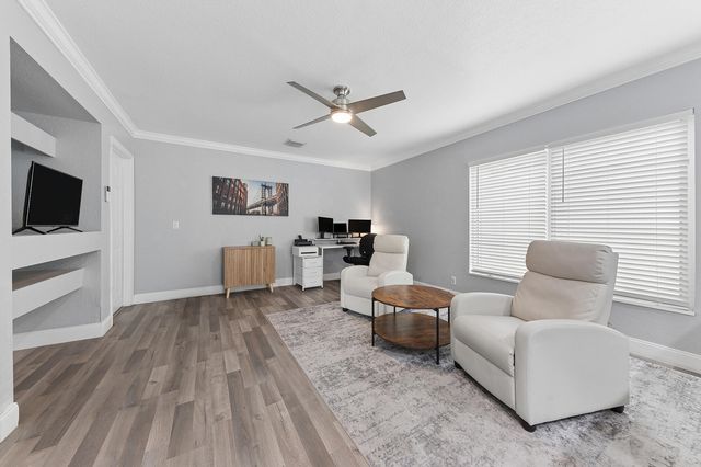 4176 Torres Circle, West Palm Beach, FL 33409