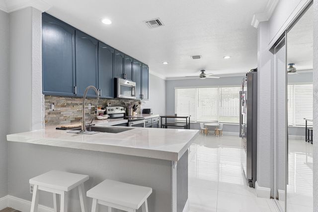 4176 Torres Circle, West Palm Beach, FL 33409