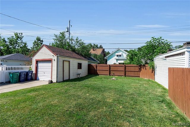 70 Radcliffe Road, Buffalo, NY 14214