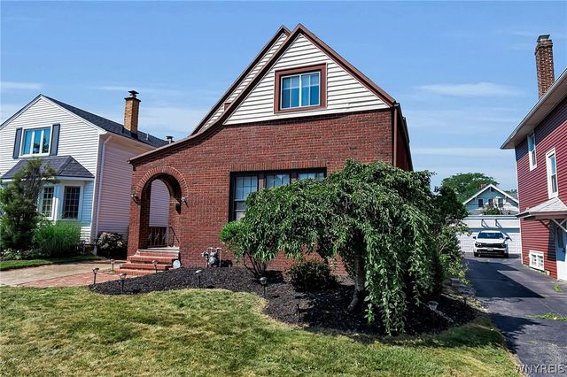 70 Radcliffe Road, Buffalo, NY 14214