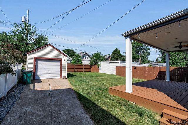 70 Radcliffe Road, Buffalo, NY 14214