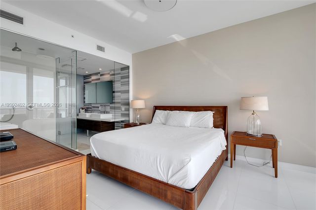 1100 Biscayne Blvd 3901, Miami, FL 33132