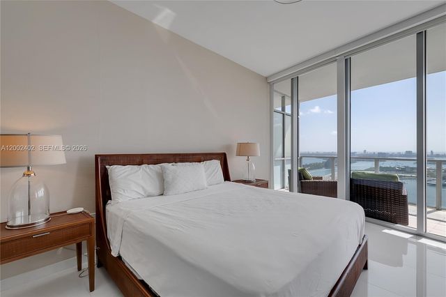 1100 Biscayne Blvd 3901, Miami, FL 33132