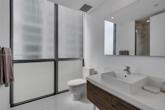 1100 Biscayne Blvd 3901, Miami, FL 33132