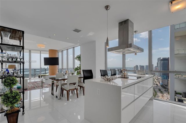 1100 Biscayne Blvd 3901, Miami, FL 33132