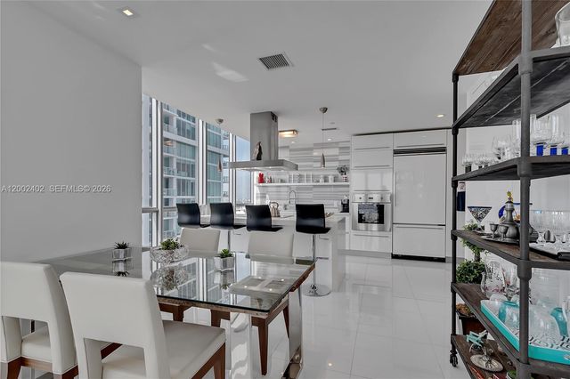 1100 Biscayne Blvd 3901, Miami, FL 33132