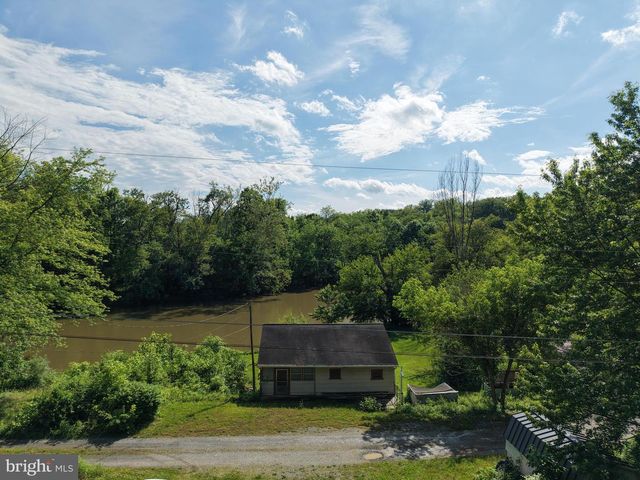 13726 HOPPS LANDING RD, Hagerstown, MD 21740