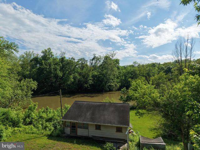 13726 HOPPS LANDING RD, Hagerstown, MD 21740