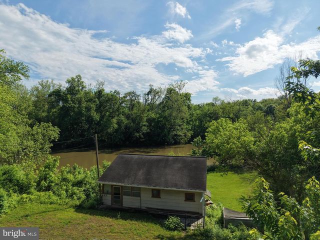 13726 HOPPS LANDING RD, Hagerstown, MD 21740