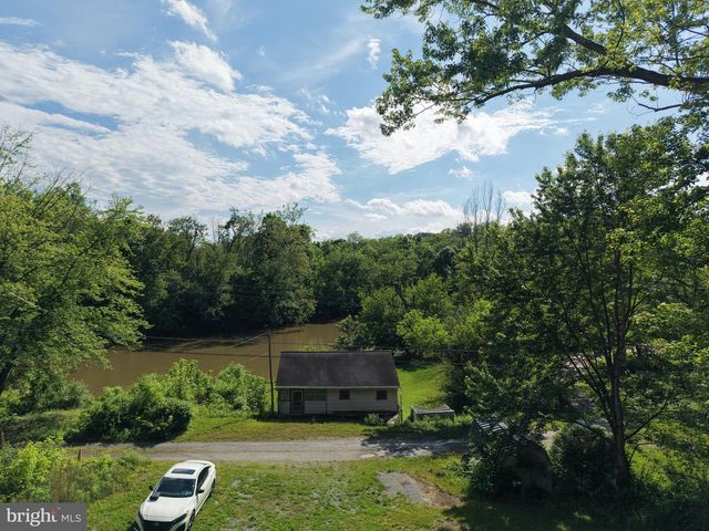 13726 HOPPS LANDING RD, Hagerstown, MD 21740