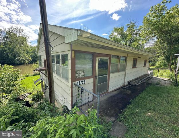 13726 HOPPS LANDING RD, Hagerstown, MD 21740