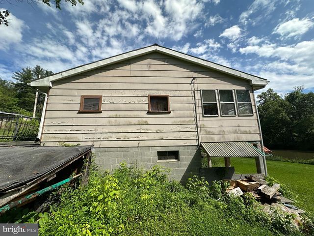 13726 HOPPS LANDING RD, Hagerstown, MD 21740