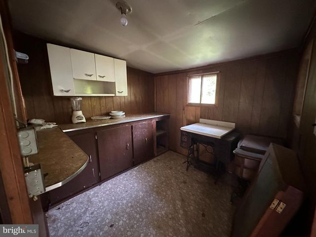 13726 HOPPS LANDING RD, Hagerstown, MD 21740