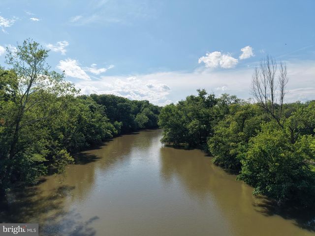 13726 HOPPS LANDING RD, Hagerstown, MD 21740