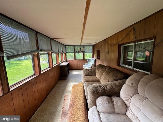 13726 HOPPS LANDING RD, Hagerstown, MD 21740