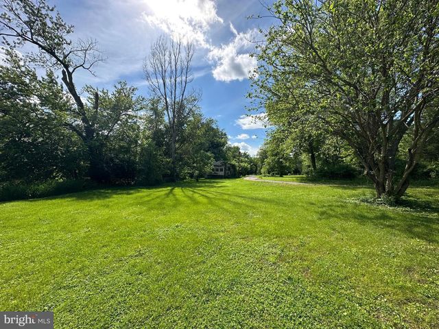 13726 HOPPS LANDING RD, Hagerstown, MD 21740