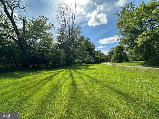 13726 HOPPS LANDING RD, Hagerstown, MD 21740