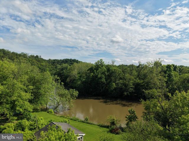 13726 HOPPS LANDING RD, Hagerstown, MD 21740