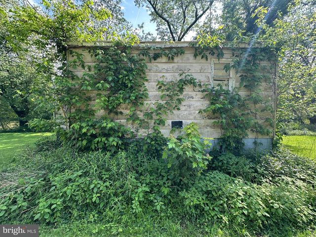 13726 HOPPS LANDING RD, Hagerstown, MD 21740